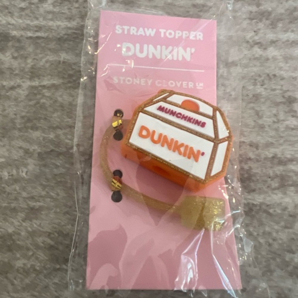 2025 Dunkin Stoney Clover Ln Straw Topper Munchkins  New